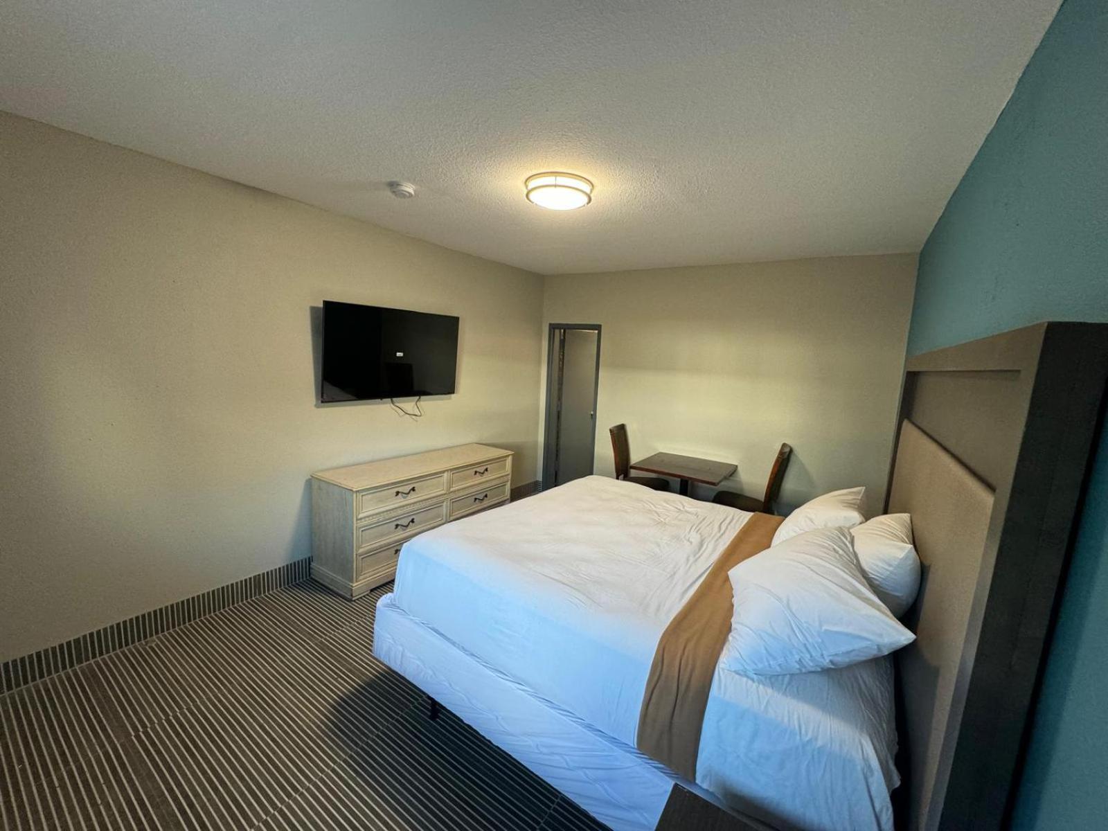 Essence Express Elizabeth Ewr Airport Hotel Ngoại thất bức ảnh