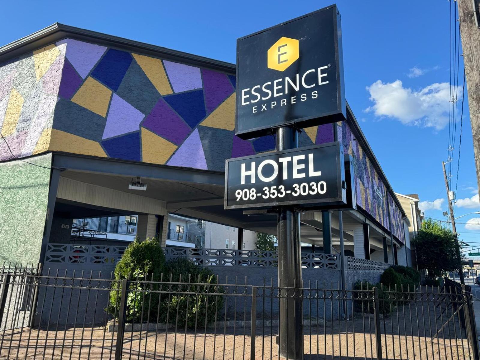 Essence Express Elizabeth Ewr Airport Hotel Ngoại thất bức ảnh
